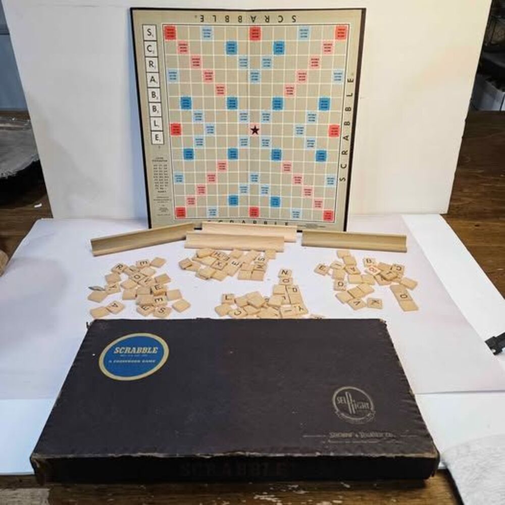 Vintage Scrabble Board Game Selchow & Righter